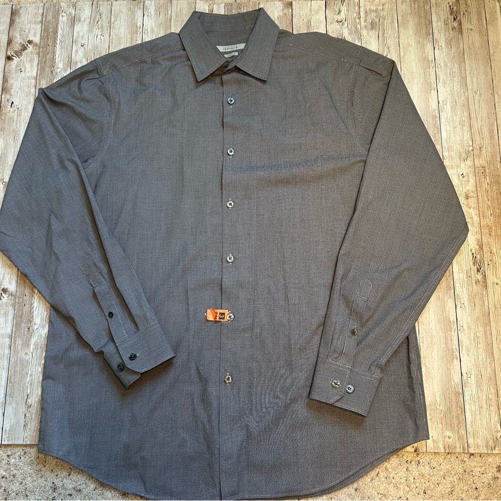 Perry Ellis “Portfolio” men’s classic fit, button front shirt-size L, 16,34/35